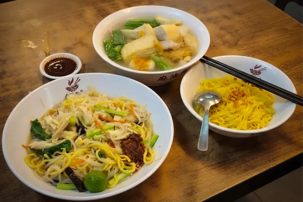 Vegetarian noodles and yong tau foo with tofu, vegetables, and soup served at Pine Tree Cafe Singapore